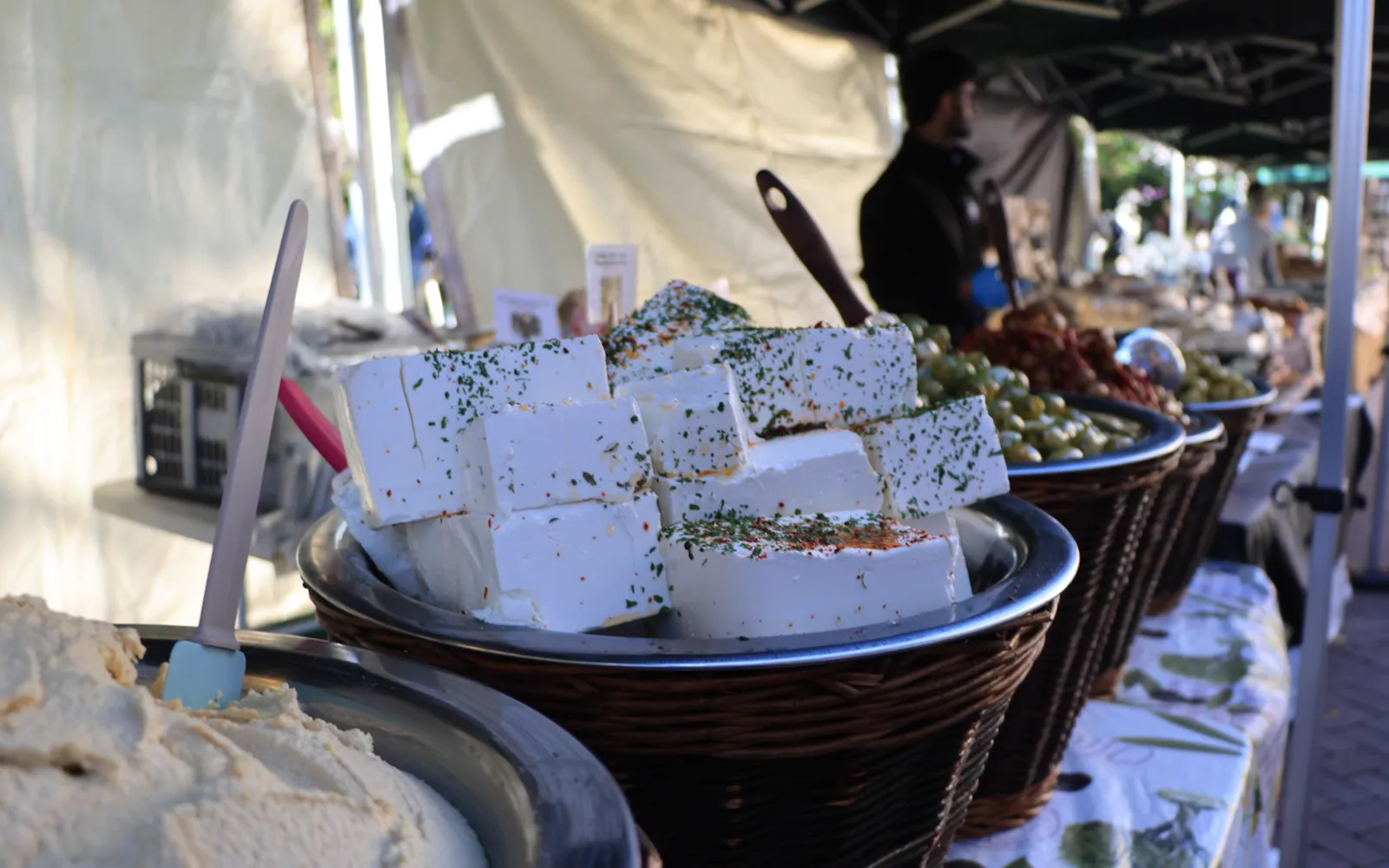 Morceaux de fromage prêts à être expédiés