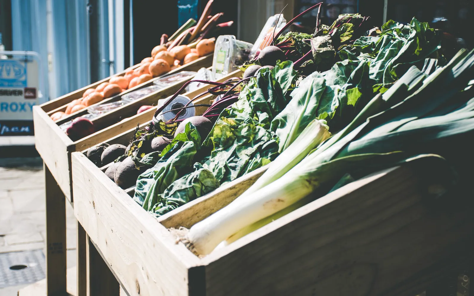 Produits fermiers du Cantal sur un marché