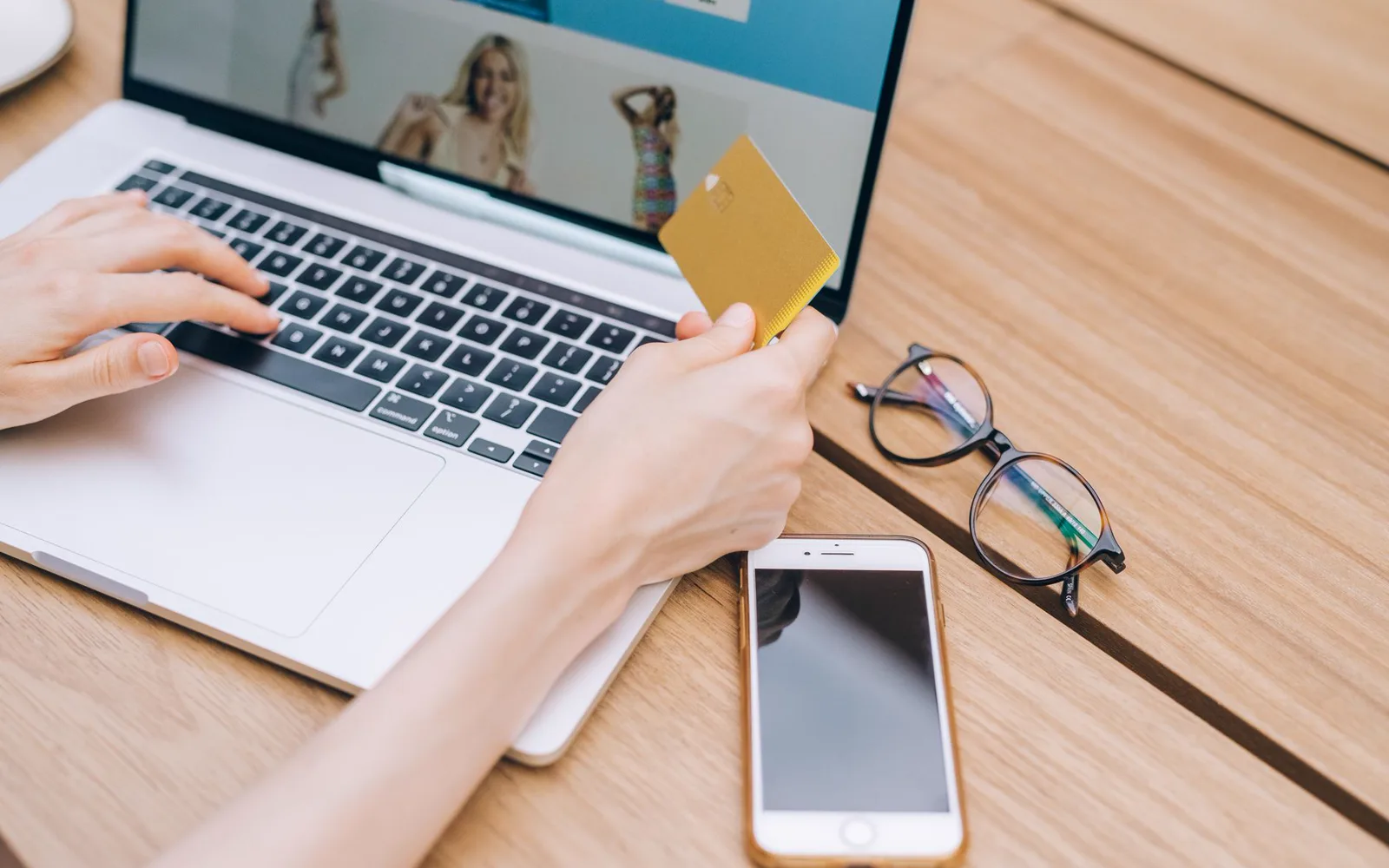 Résultat Google Shopping montrant un rich snippet produit avec prix et note