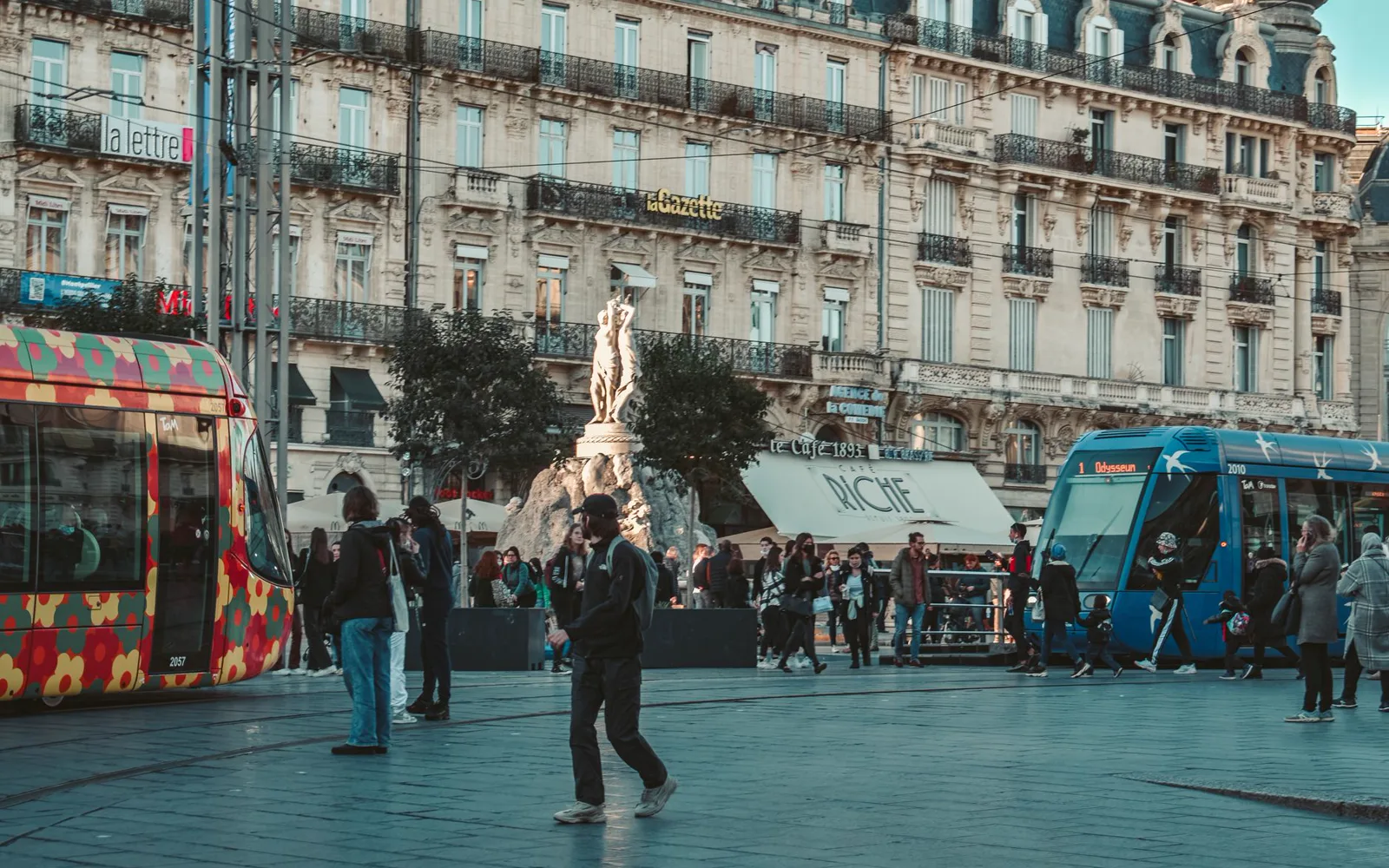 Façade de l’Opéra Comédie et place de la Comédie à Montpellier
