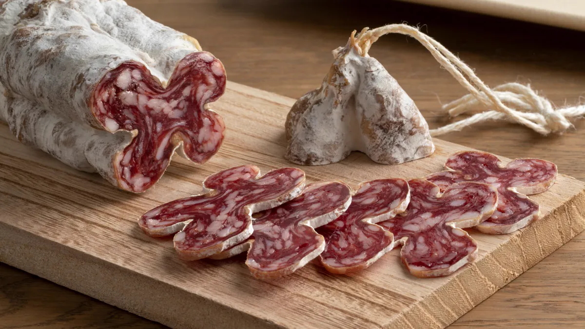 Planche de charcuterie et de saucisson