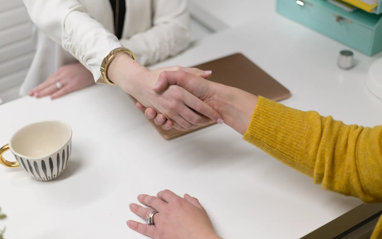 Signature d'une demande de subvention à la digitalisation