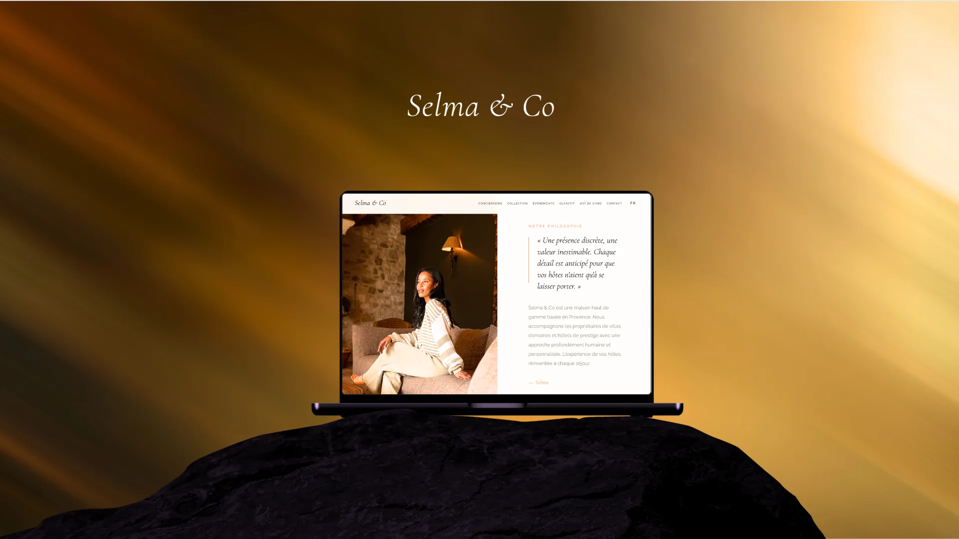 Le site de Selma & Co présenté sur un ordinateur portable